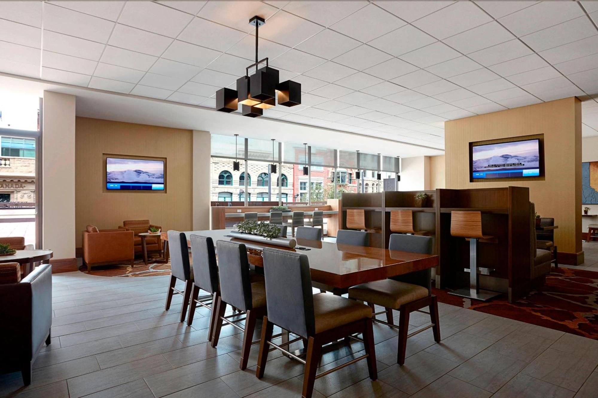 Hotel Marriott Downtown 4*